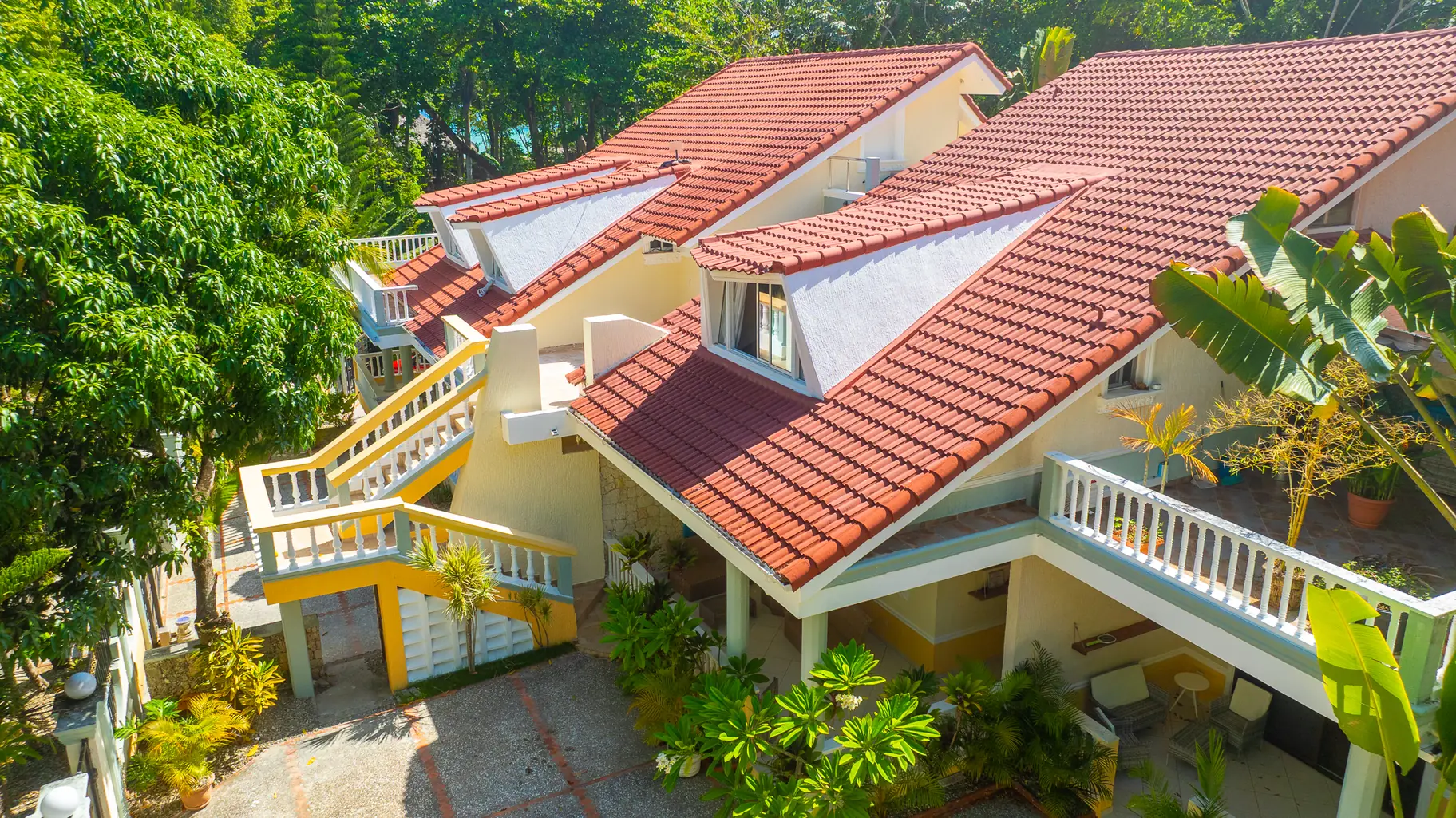 Casa Estrellas Mirabal — villa with pool in Perla Marina, Cabarete, for sale as a running rental business (8)