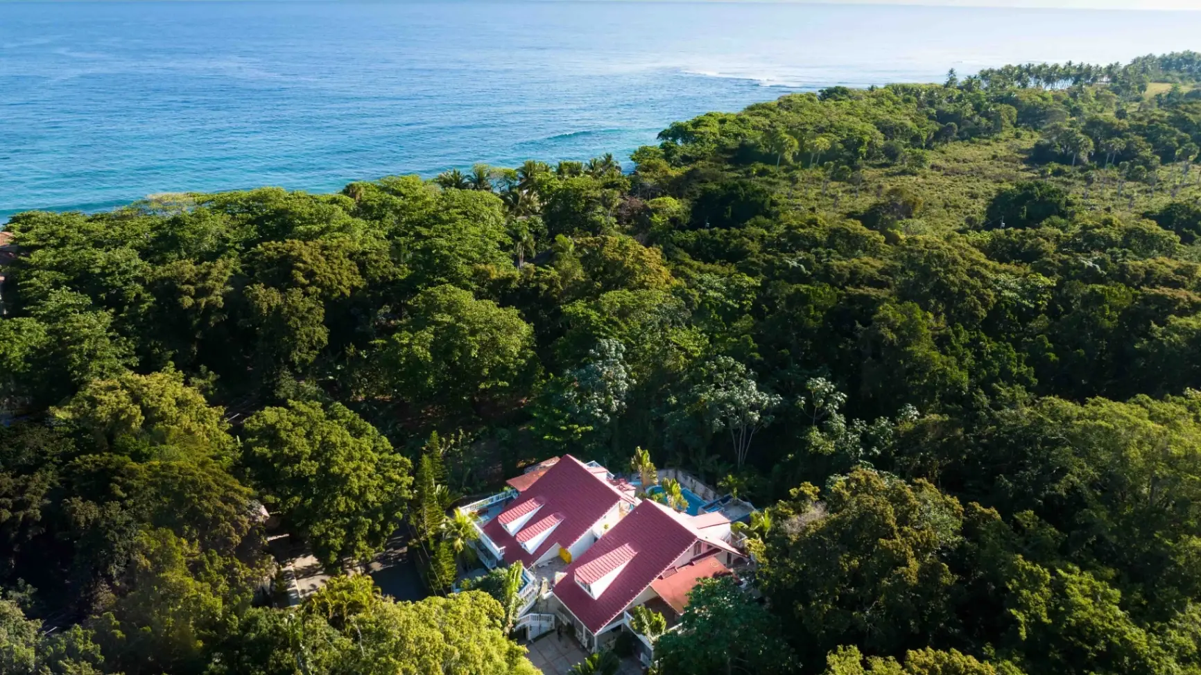 Casa Estrellas Mirabal aerial view, jungle and ocean