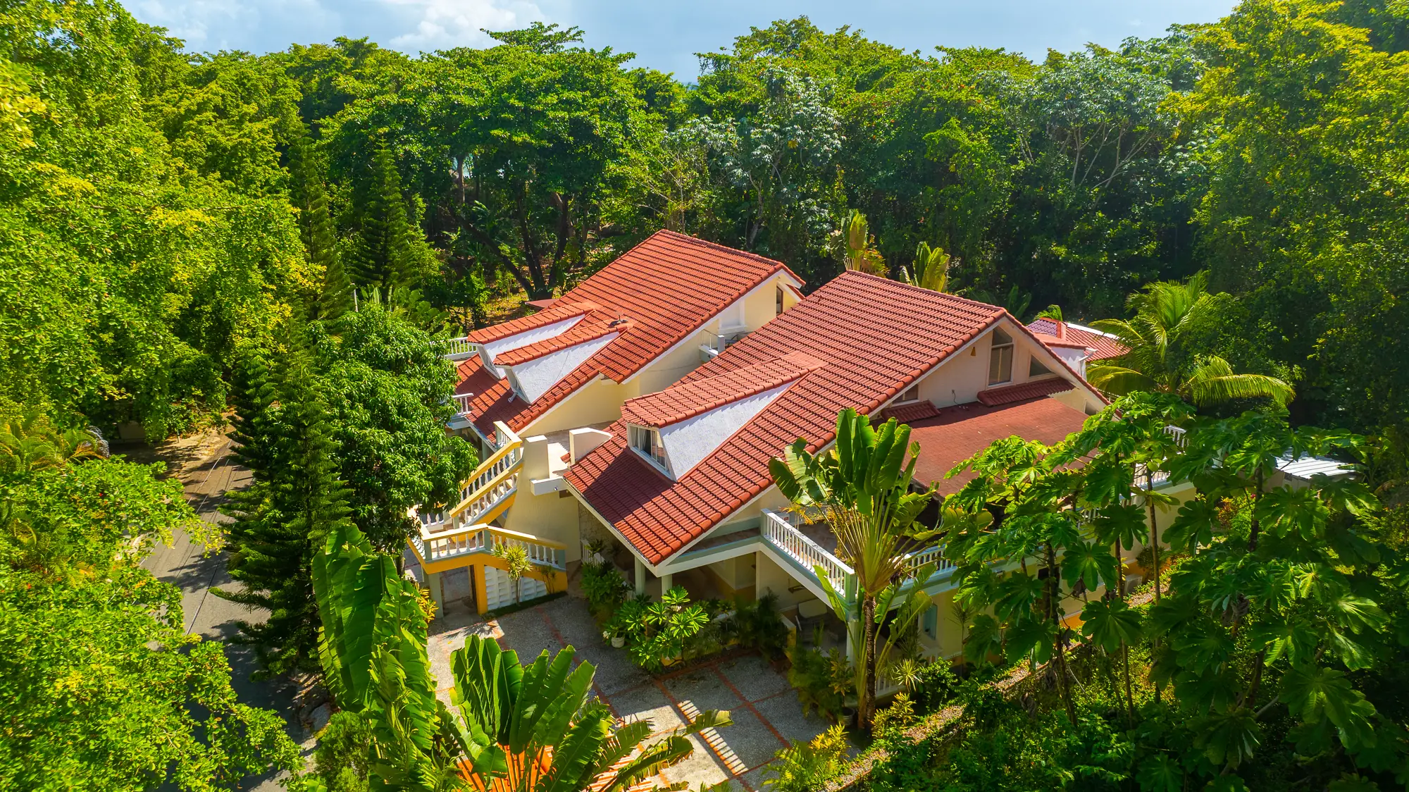 Casa Estrellas Mirabal villa aerial close-up